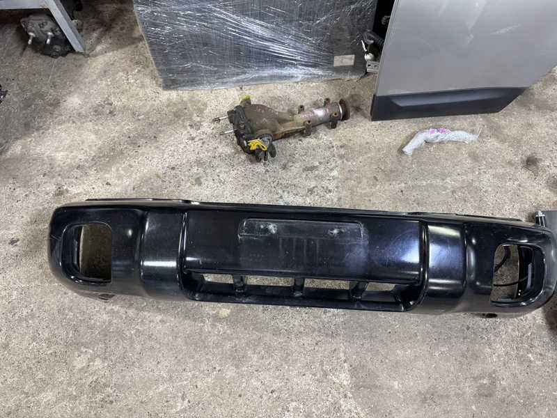 Бампер передний Subaru Forester SF5