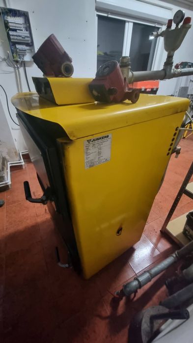 Centrala pe lemne cu gazeificare Junkers K32-1 de 33 kW stare perfecta