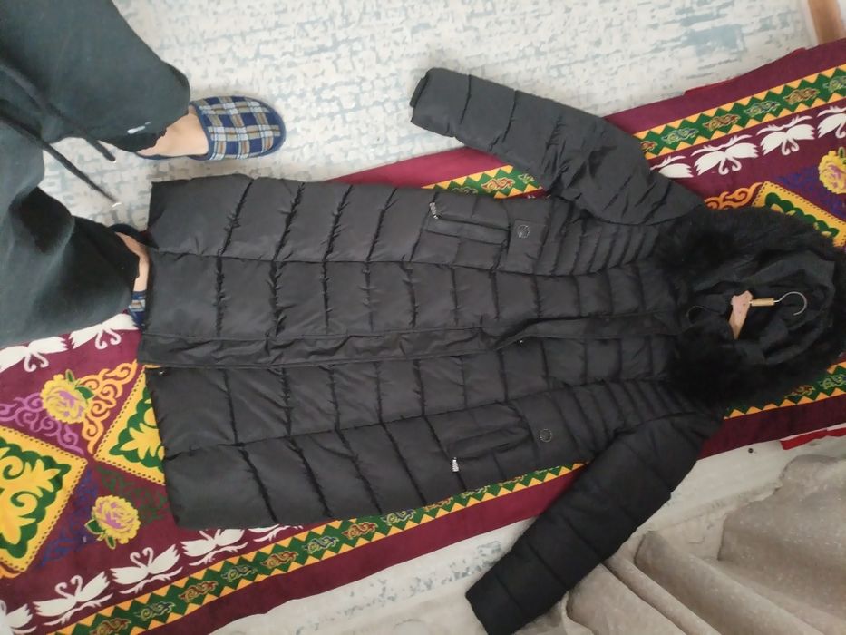 Зимний женский пуховик