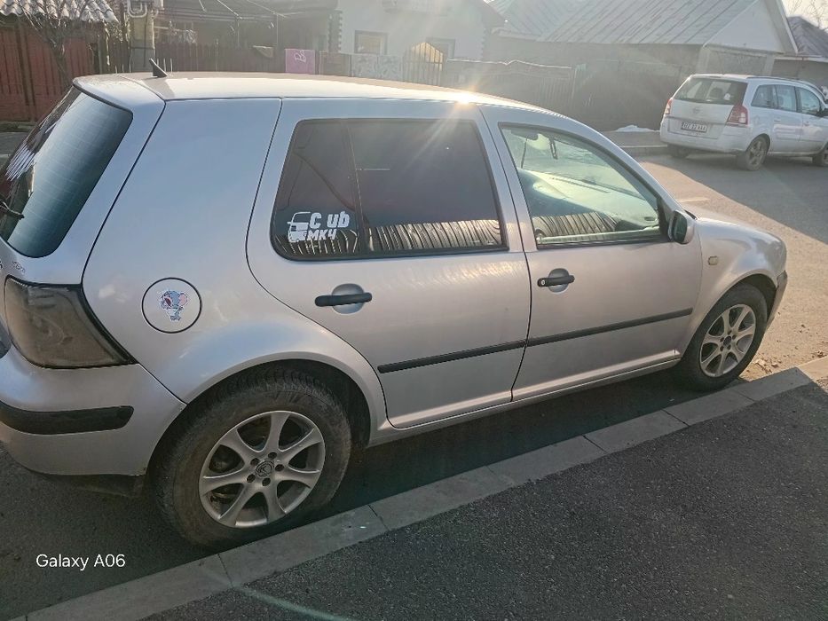 Bara fata/far stanga/dreapta/motor/cutie/caseta golf 4 motor 1.4 16v