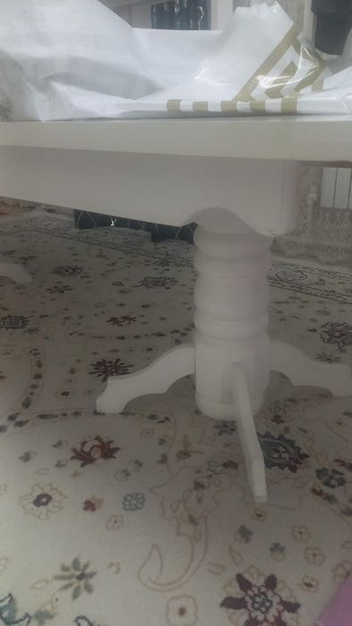 Стол со стульями