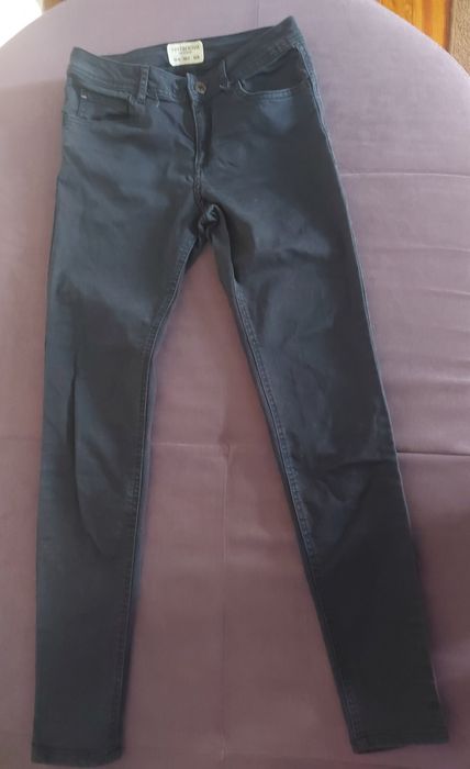 Дамски дънки и панталони