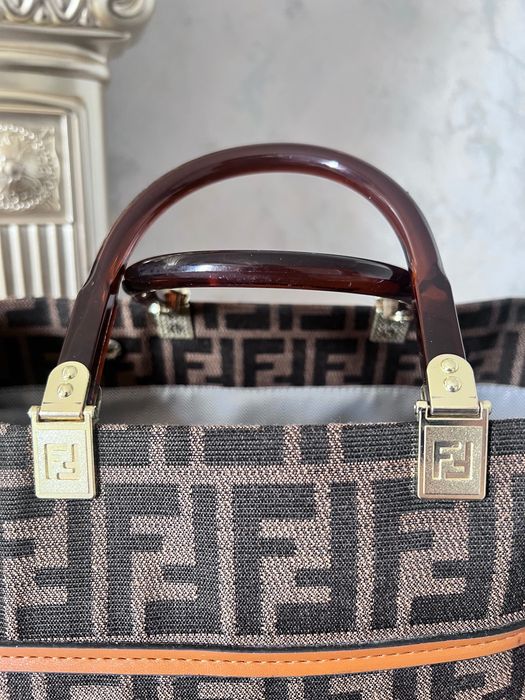 sumka fendi jenskaya