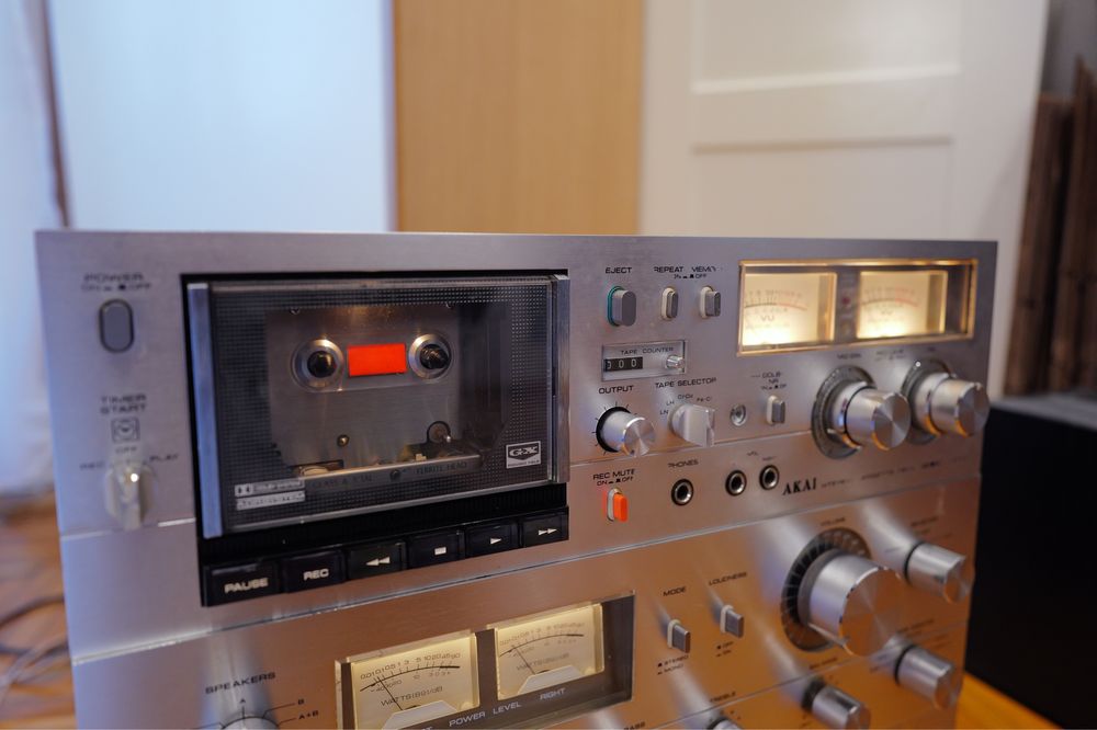 Akai amplificator AM 2450 perfect si deck casetofon GXC 715D