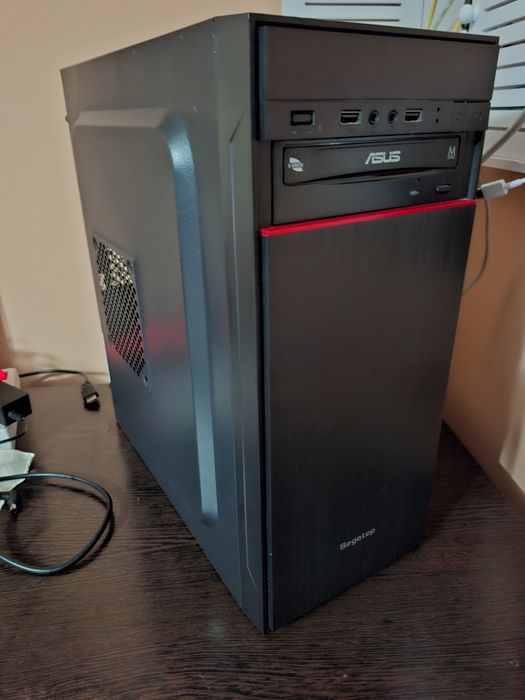 Vand unitate/PC complet + Monitor LG 20″ | Athlon 3000G | 8GB RAM | SS