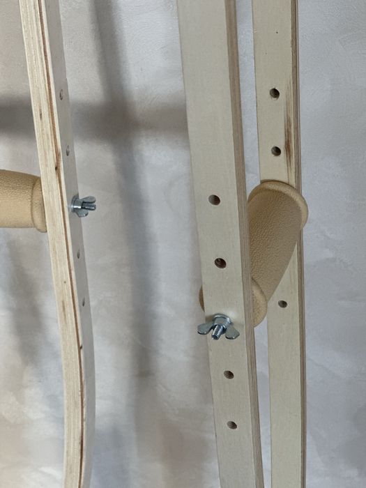 Балдақ - Костыли