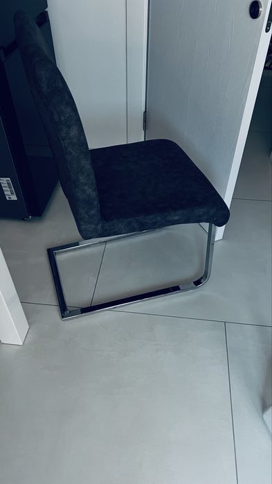 Masă + 4 scaune bucătărie