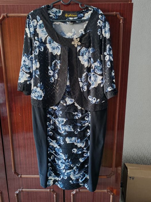 Платье б/у в хорошем состоянии