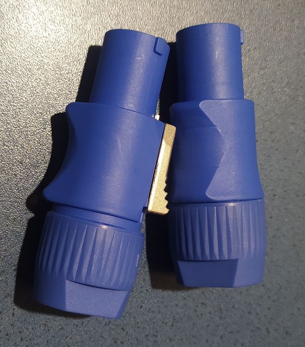 Powercon штекер (папа)