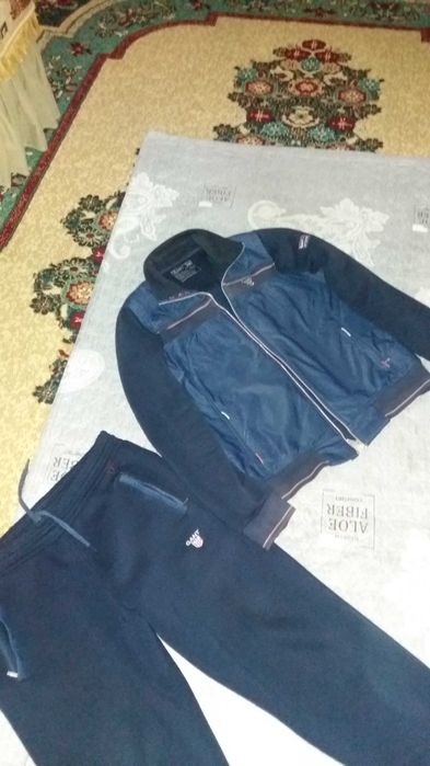 продам   спорт  костюм   в   отличном  состояние  производство   турц
