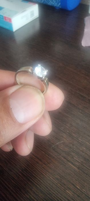 Продам серебрянное кольцо