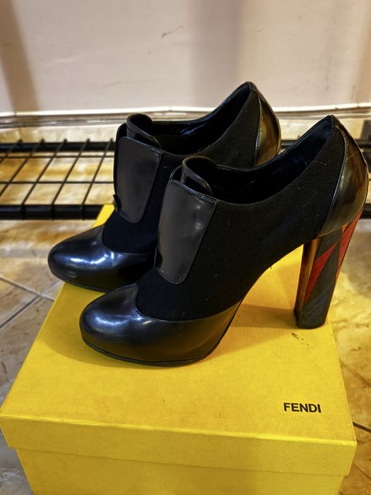 Оргининални боти Fendi