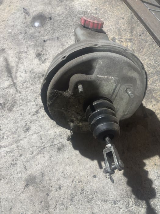 Вакуумный уселитель тормоза