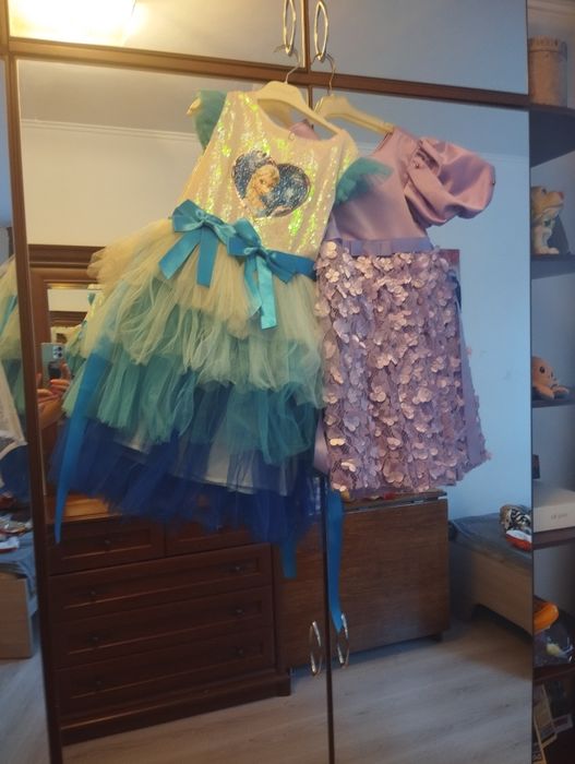Продам платья на девочку