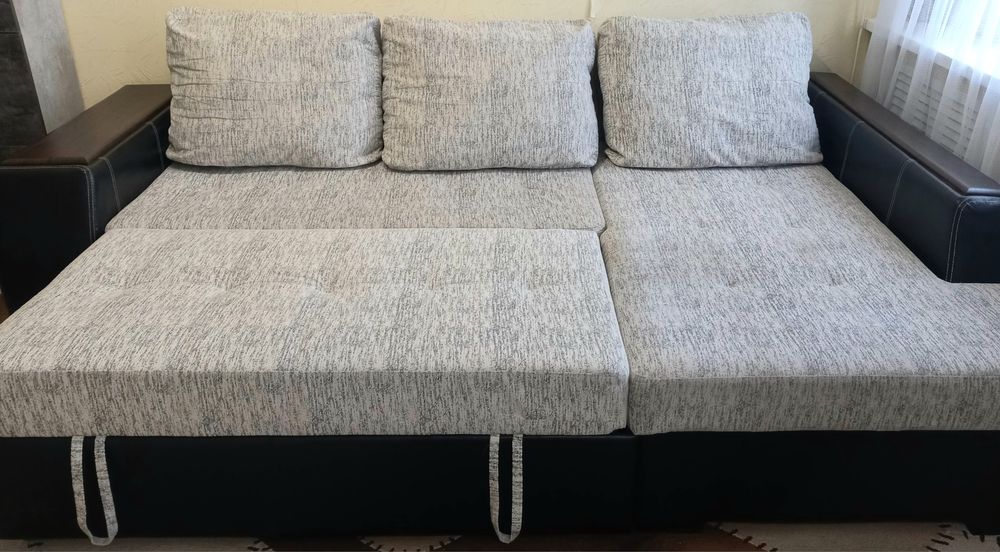 Продаю угловой диван