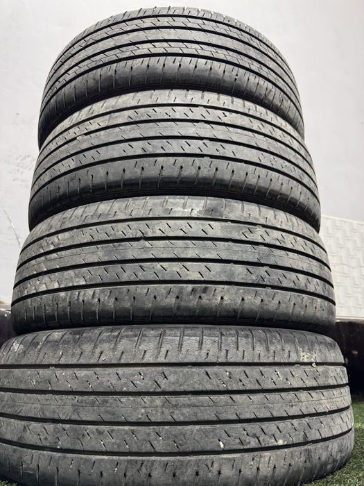 225/60/18 bridshtone