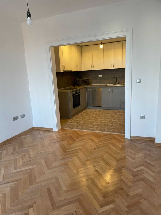 Дава се под наем Тристаен апартамент в София, 7-ми 11-ти километър - 80 кв.м за 1000 € - Снимка #1