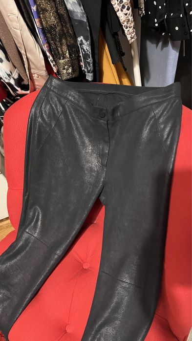 Pantaloni luciosi
