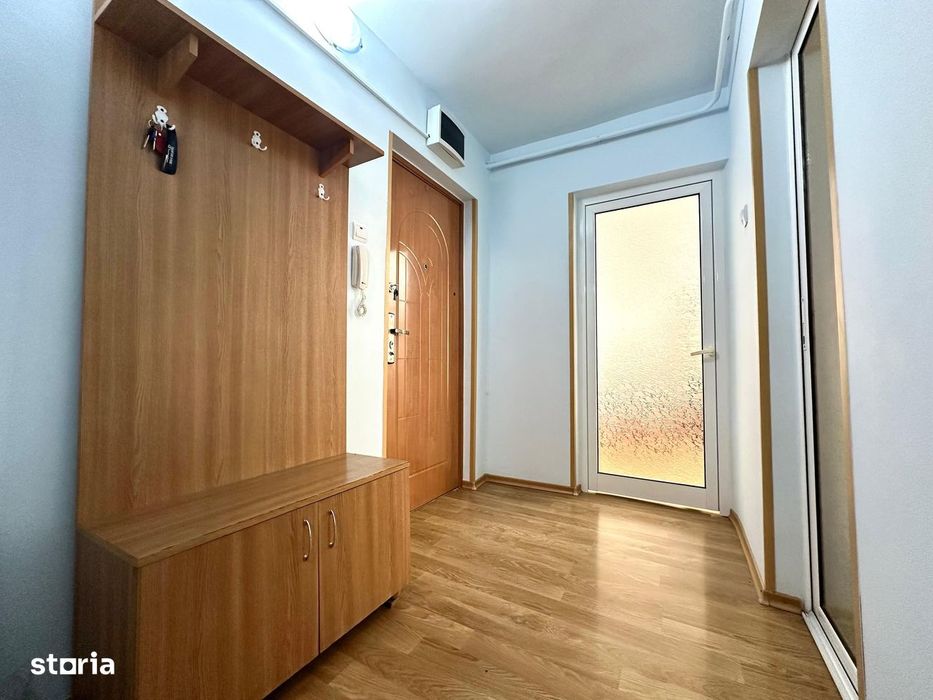 Apartament 3 camere, etaj intermediar