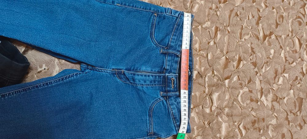 Три чифта дамски дънки