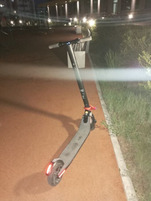 Электросамокат найнбот с 1