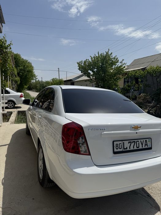 Gentra avtomat bez lyuk