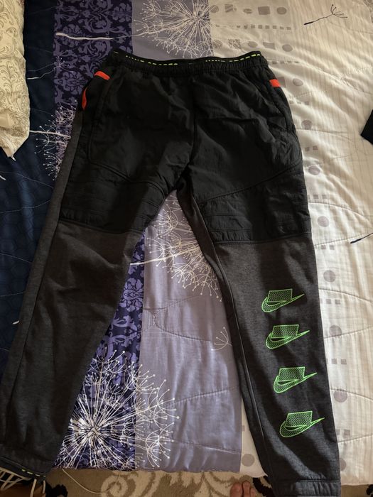 Nike панталони Л L
