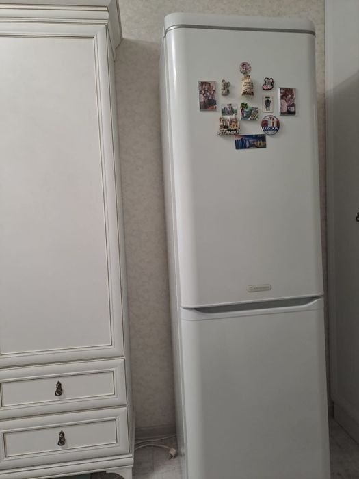 Продам холодильник