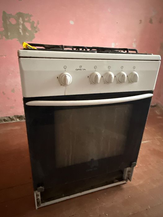 Оддаем бесплатно газовую плиту
