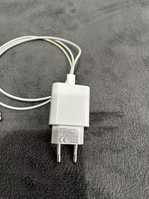 Încărcătoare original APPLE California 2 seturi adaptor + cablu OFERTĂ