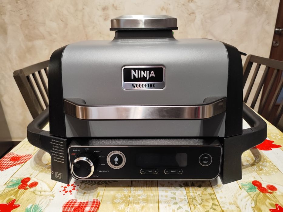 Ninja woodfire, grill electric si airfryer