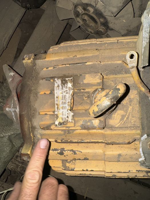 Мотор-редуктор продается 3-5 квт 100 оборотов