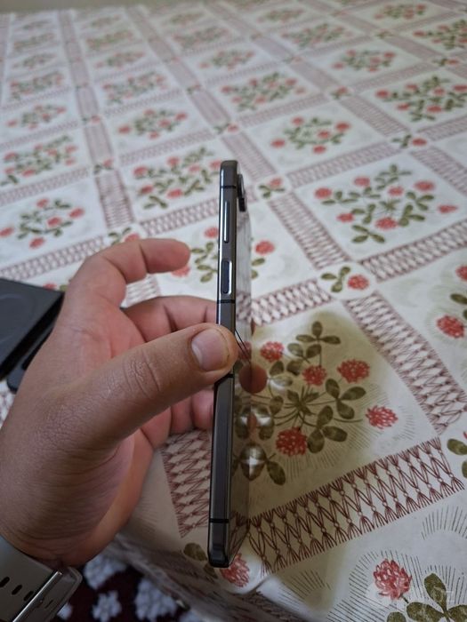 Samsung Z flip5  512gb