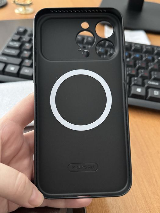 Продам новый чехол на iphone 15 pro max
