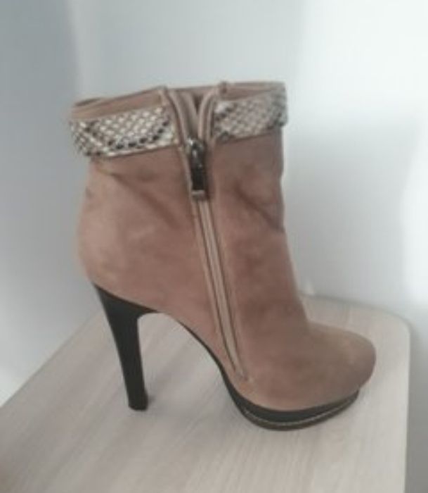 Продам ботинки 36 размер