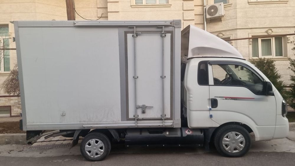 Киа бонго сотилади