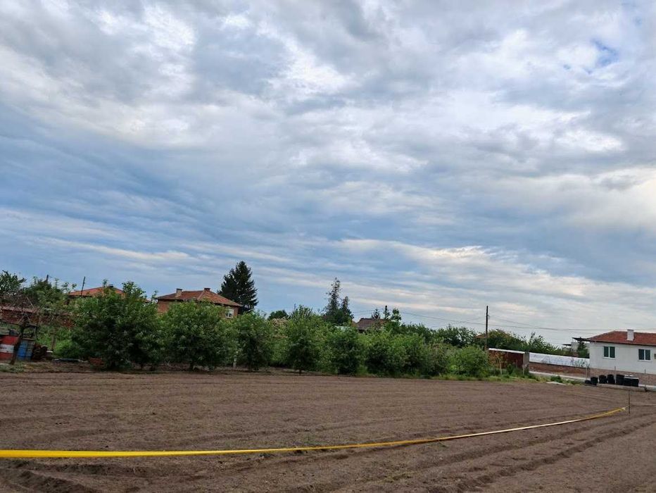Продава се Парцел в Пловдив, Кючук Париж - 1220 кв.м за 58 €/кв.м - Снимка #1