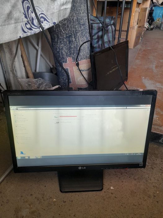 Монитор LG 22d..