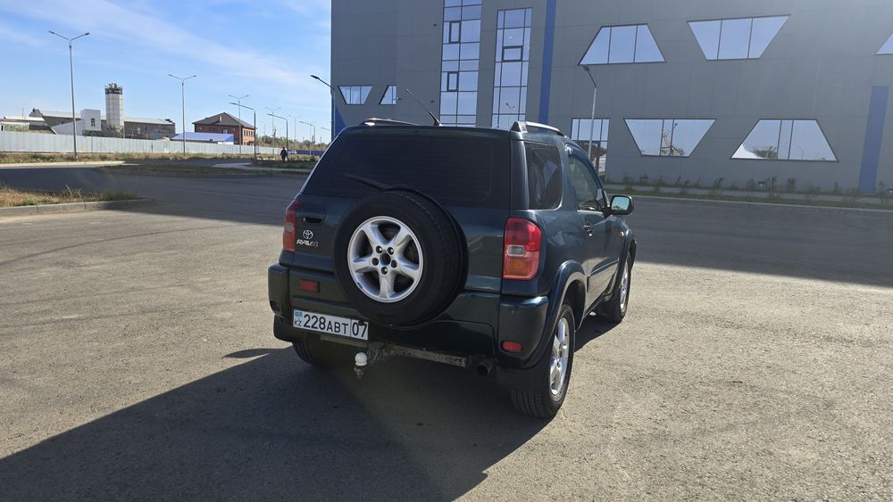 Toyota RAV4 II (XA20) 2001, 2л.