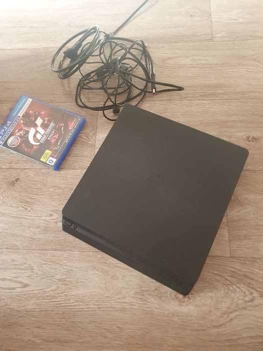 Playstation 4 slim