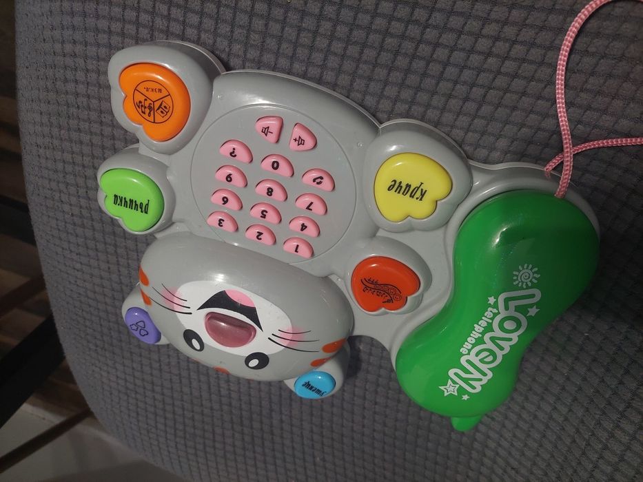 Играчка коте телефон