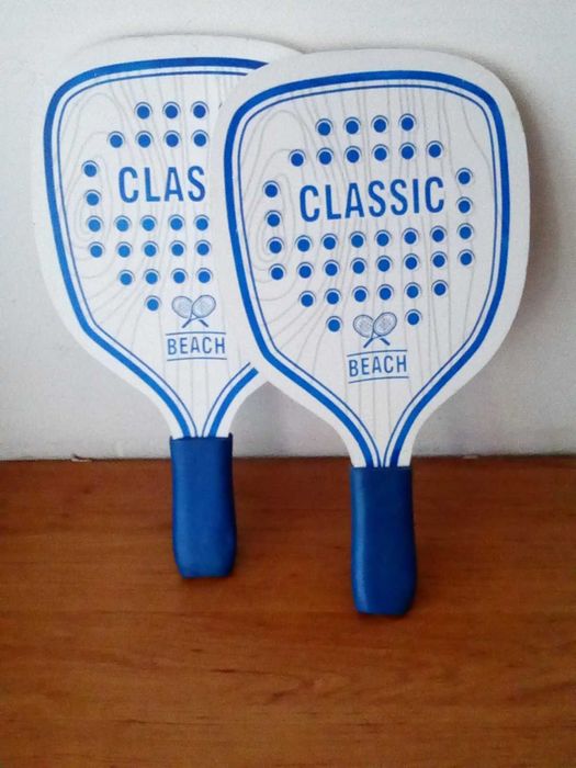 Хилки за тенис на открито