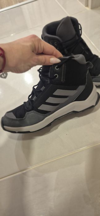 Боти Adidas Terrex за момче