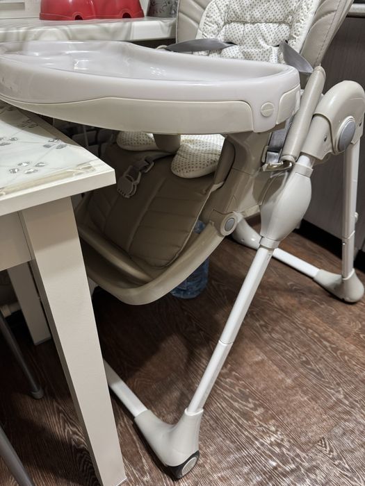 Детский стульчик для кормления