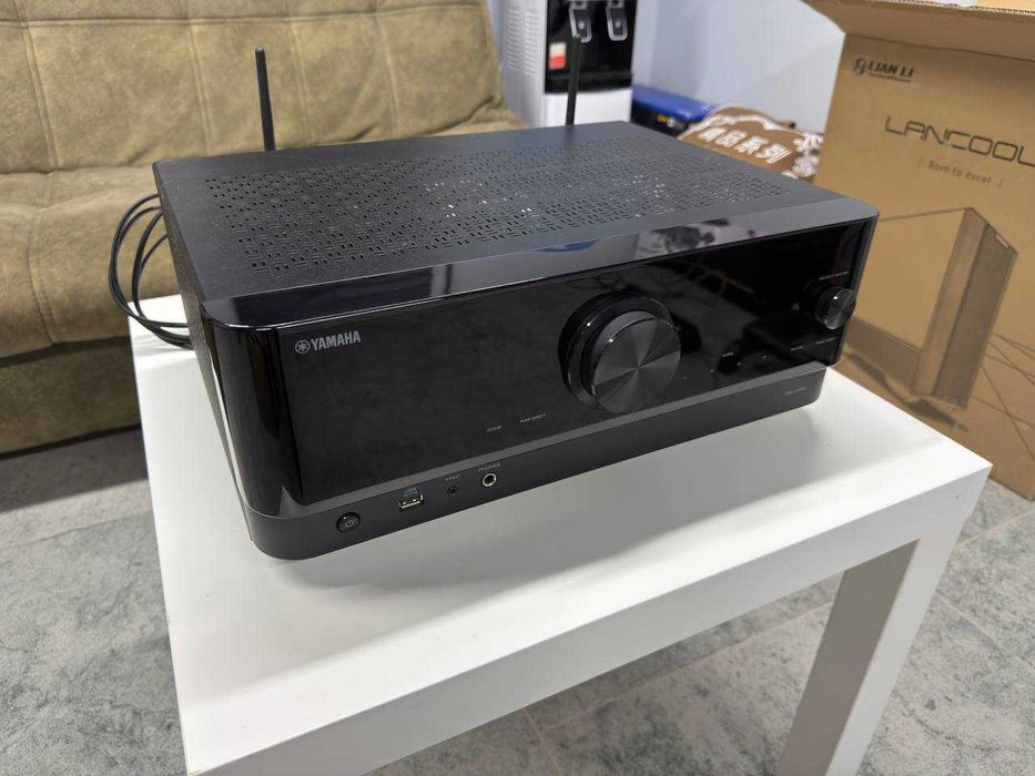 Yamaha RX-V4A 5.2 4K Bluetooth Wifi AirPlay