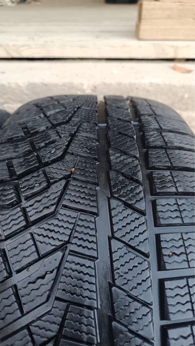 Зимние резина SAILUN