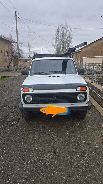 Niva pikab yili 2013 xolati yaxwi yurib turibdi narxi 95mln keliwamz