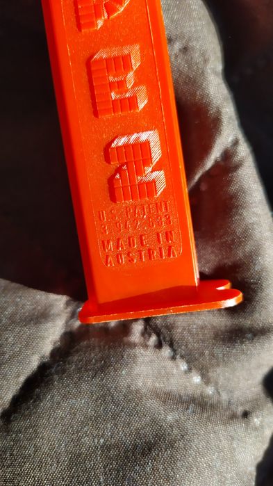 Продавам 4 играчки PEZ от 1990г.