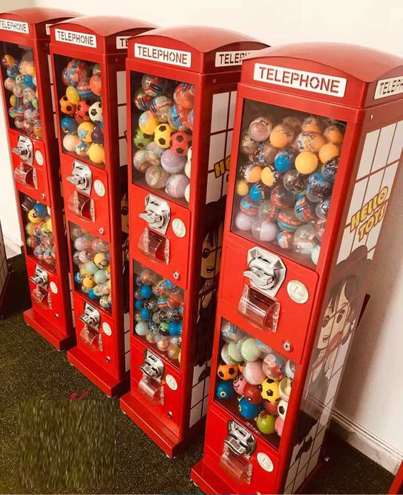 Вендинг машина за гумени топчета и капсули