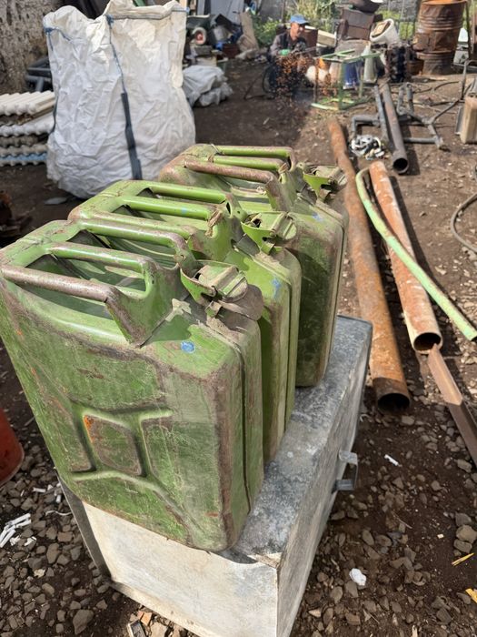 Продам канистры , канистры.